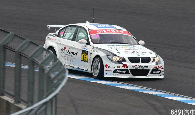 Super GT超級房車組同樣好戲連台,台灣車手在場上奮勇拼戰的精神令現場車迷們十分動容!