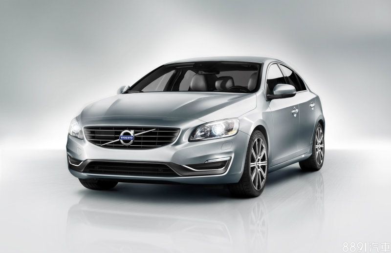 國際富豪汽車引進 S60/ V60 T6 性能車款，提供消費者動力新選擇。