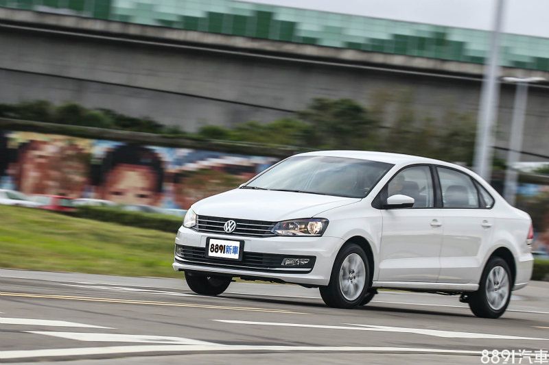 動力表現中規中矩，相較於對手也沒有太多的優勢。