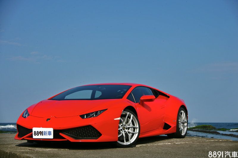 不管抱著憧憬、嫉妒甚至不置可否，像是Huracan LP610-4般的超跑，依舊絕對緊繫你的目光。