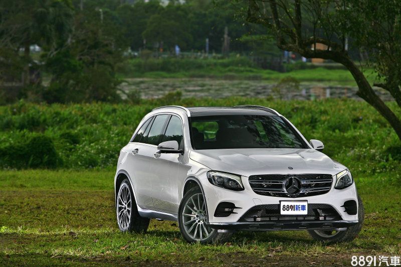 擁有更加圓潤的造型設計，全新世代GLC 250 AMG Line更添幾許都會風貌。