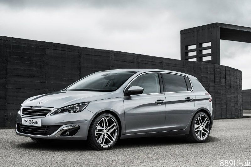 平均油耗不輸油電車的Peugeot 308，定價也自109.8萬元起。