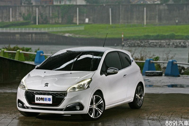 售價119.8萬元的208 GTi，成為國內目前最容易入手的正統性能鋼砲！