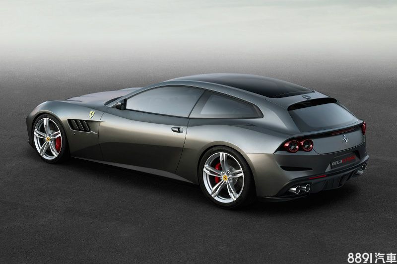 Ferrari GTC4Lusso是FF後繼車,可說是標準Shooting Brake設計,車體雖為雙門,但車身後半段設計擁有合理的後座與後廂空間。 Ferrari GTC4Lusso是FF後繼車,可說是標準Shooting Brake設計,車體雖為雙門,但車身後半段設計擁有合理的後座與後廂空間。