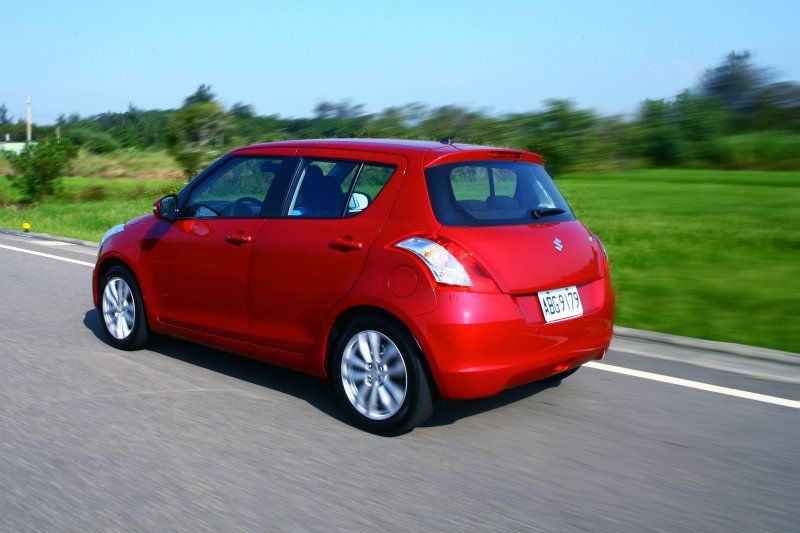 小改款新車動力一點也不顯貧弱，依然保有輕快的加速體感，而且動態表現一如過往，操控實力於同級車中絕對名列前茅！