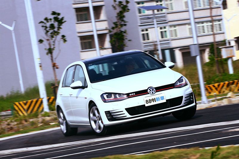 由911 GT3 RS的底盤團隊調校的底盤,為Golf GTI帶來深具樂趣且不失舒適的底盤調性。