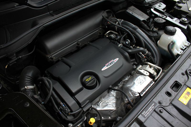 經過John Cooper Works調校後,最大馬力已突破200hp關卡,線性飽滿的動力輸出讓人難以忘懷。