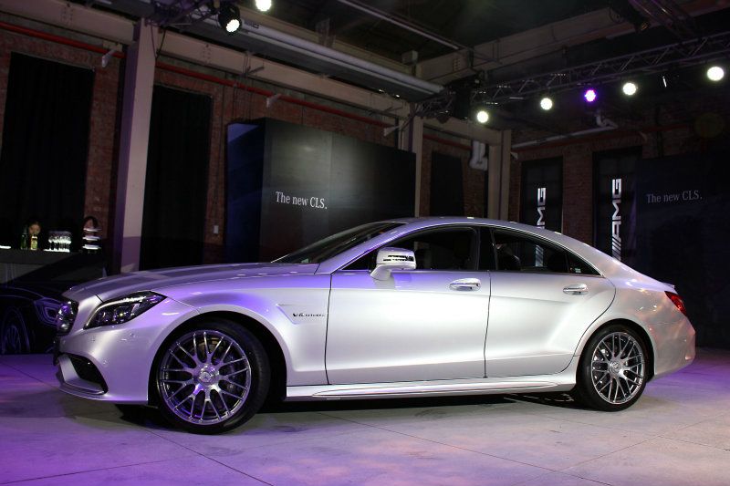 CLS 63 AMG 4MATIC則是首創的four door coupe造型