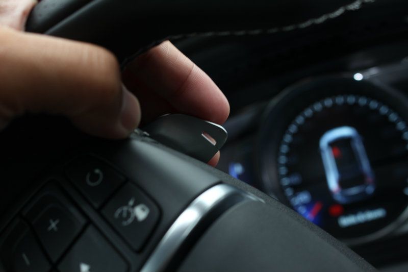 2.0升直四渦輪增壓引擎可輸出245匹最大馬力,也造就輕盈飽滿的加速感受,採用八速手自排變速系統後,過去缺少方向盤撥片的遺憾也不復存在 2.0升直四渦輪增壓引擎可輸出245匹最大馬力,也造就輕盈飽滿的加速感受,採用八速手自排變速系統後,過去缺少方向盤撥片的遺憾也不復存在