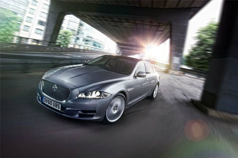 15年式頂級旗艦XJ Luxury推出250萬元60期0%利率優惠購車方案。 15年式頂級旗艦XJ Luxury推出250萬元60期0%利率優惠購車方案。