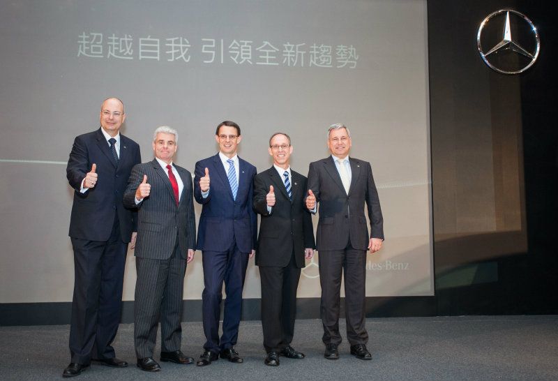 Mercedes-Benz連續六年蟬聯豪華進口品牌銷售冠軍，台灣賓士總裁邁爾肯今率領經營團隊信心迎戰2015