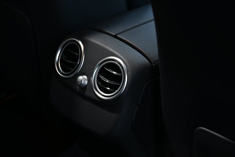 後座空調出風口為標配