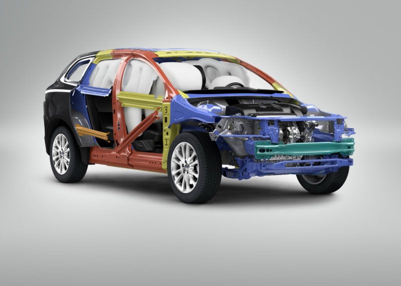 VOLVO 車體採用鋁合金和級數不同的高強度鋼材打造,提供優異的抗扭力剛性和車體強度。 VOLVO 車體採用鋁合金和級數不同的高強度鋼材打造,提供優異的抗扭力剛性和車體強度。