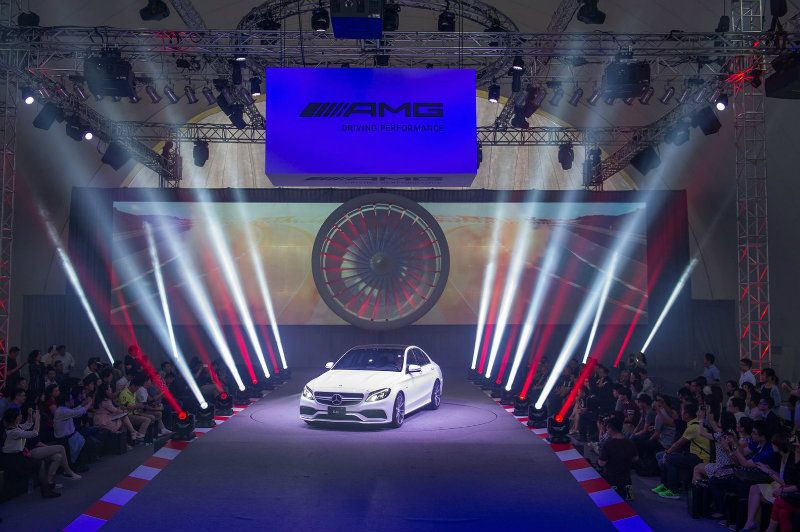 有如純白勁駒的全新道路猛獸Merceds-AMG C 63驚艷全場