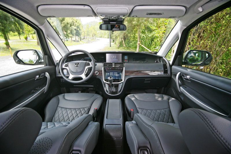 在上一次小改款進程中，M7 Turbo Eco Hyper已將車艙再行精進，視覺觀感更加精緻奢華。