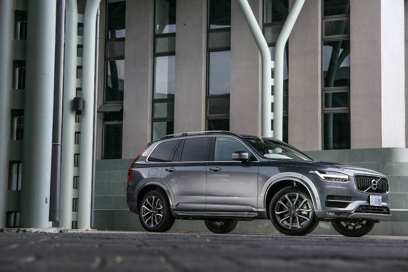 經過了12年，Volvo終於推出第二代XC90，藉由國際富豪汽車的努力，也於日前登台，並選擇於台東進行首次的媒體試駕活動。   