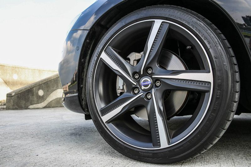 輪圈尺碼皆升級至19吋規格。