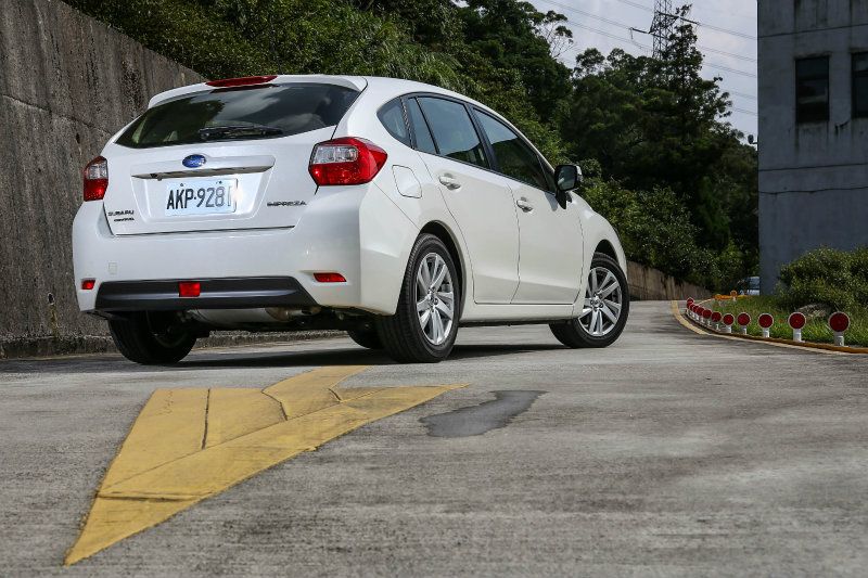 全新Impreza1.6i-S維持與先前相同售價,並於配備面調整,搭配小幅修飾的造型,期望增加市場新鮮度與競爭力。 全新Impreza1.6i-S維持與先前相同售價,並於配備面調整,搭配小幅修飾的造型,期望增加市場新鮮度與競爭力。