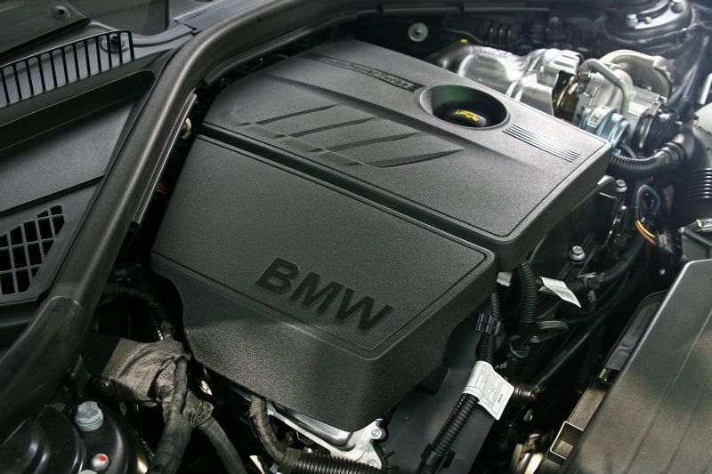 車頭引擎室裡這可愛的小引擎，就是118i與我們先前所試125i M Sport Package最主要的不同。