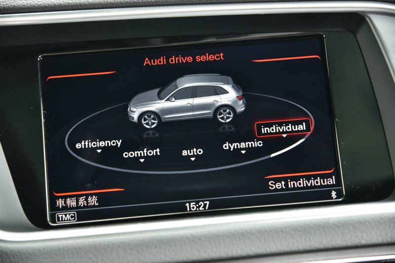 Audi drive select可程式車身動態控制系統可以針對引擎、變速箱、轉向比例等加以調整改變。 Audi drive select可程式車身動態控制系統可以針對引擎、變速箱、轉向比例等加以調整改變。