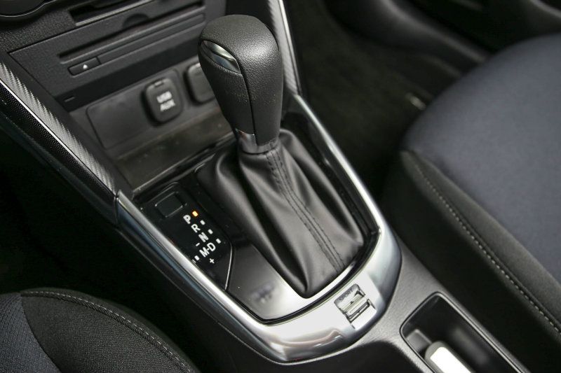 搭配Skyactiv-Drive六速手自排變速系統,也具備Drive Selection駕駛模式切換功能。 搭配Skyactiv-Drive六速手自排變速系統,也具備Drive Selection駕駛模式切換功能。