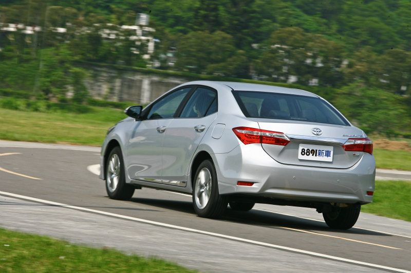 加速表現相當輕盈明快,難怪能夠獲得最多人喜愛。 加速表現相當輕盈明快,難怪能夠獲得最多人喜愛。