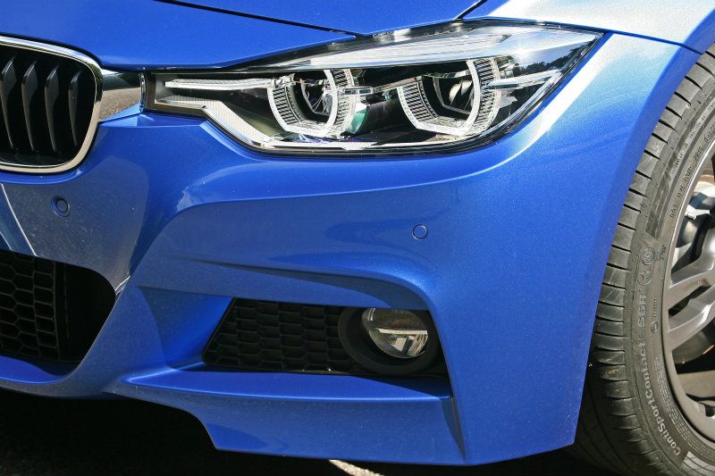 引進的330i全面配備M Sport運動化套件，漂亮的前保桿下巴由此而來。