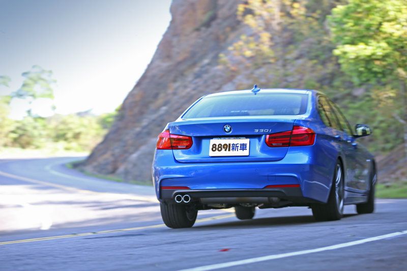 彎中受惠於運動化套件相助，原已十足暢快的反應因此更加熱情有勁。