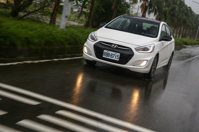 動力系統方面Verna全車系皆搭載1.6升自然進氣汽油引擎,具124ps/6300rpm最大馬力與15.9kgm/4200rpm最大扭力輸出。 動力系統方面Verna全車系皆搭載1.6升自然進氣汽油引擎,具124ps/6300rpm最大馬力與15.9kgm/4200rpm最大扭力輸出。
