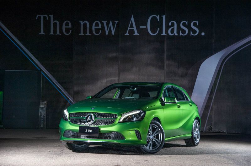 全新A-Class推出極具特色的Elbait Green車色,掠奪街上所有目光 全新A-Class推出極具特色的Elbait Green車色,掠奪街上所有目光