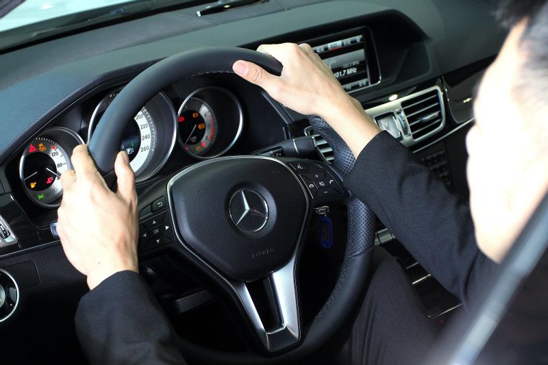 選定車款後，接下來的過戶交車流程也會立刻進行。