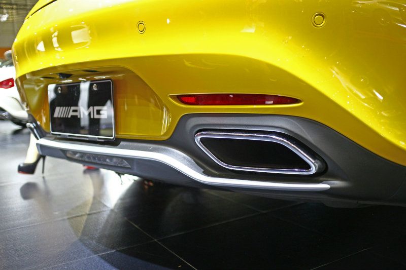 >Mercedes-AMG GT S將附電子閥門的AMG高性能排氣系統列為標準配備，能釋放更奔放的V8引擎聲浪。