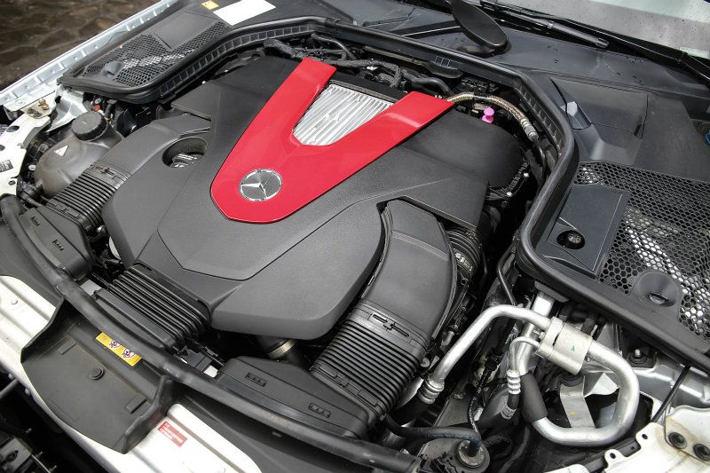 C 450 AMG 4Matic搭載車系中缺乏的V6引擎規格，透過渦輪增壓與缸內直噴的加持，具備367hp/54.7kgm輸出表現。