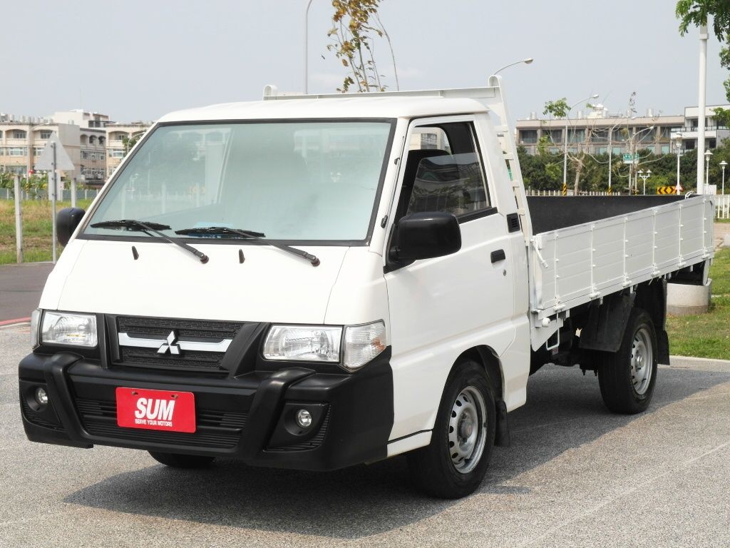 Mitsubishi delica 2014