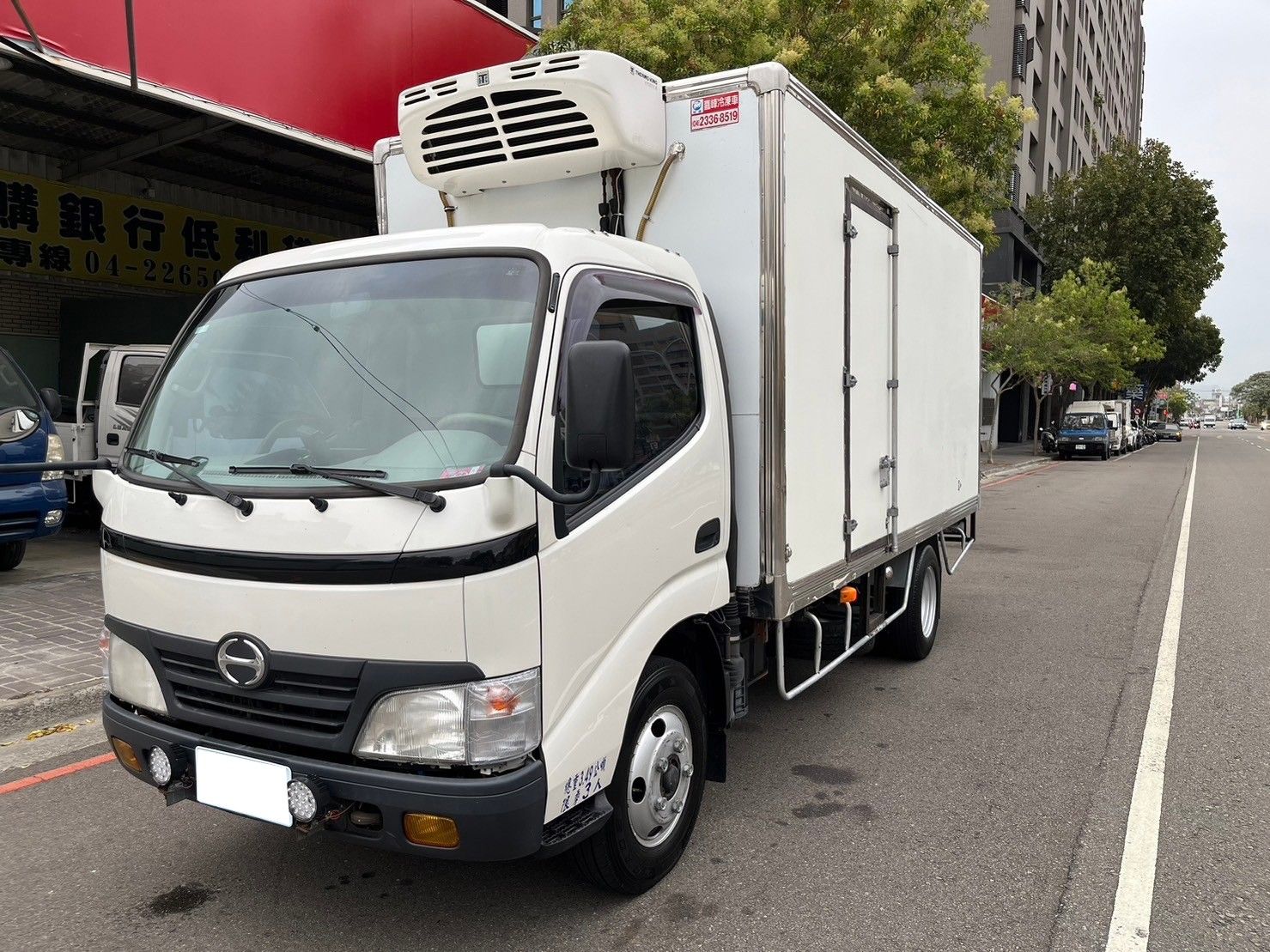 Hino300 里程保證 14呎冷藏機 保溫箱 升降尾門 認證車【中古車 二手車 價格 圖片 配備 說明】 8891汽車