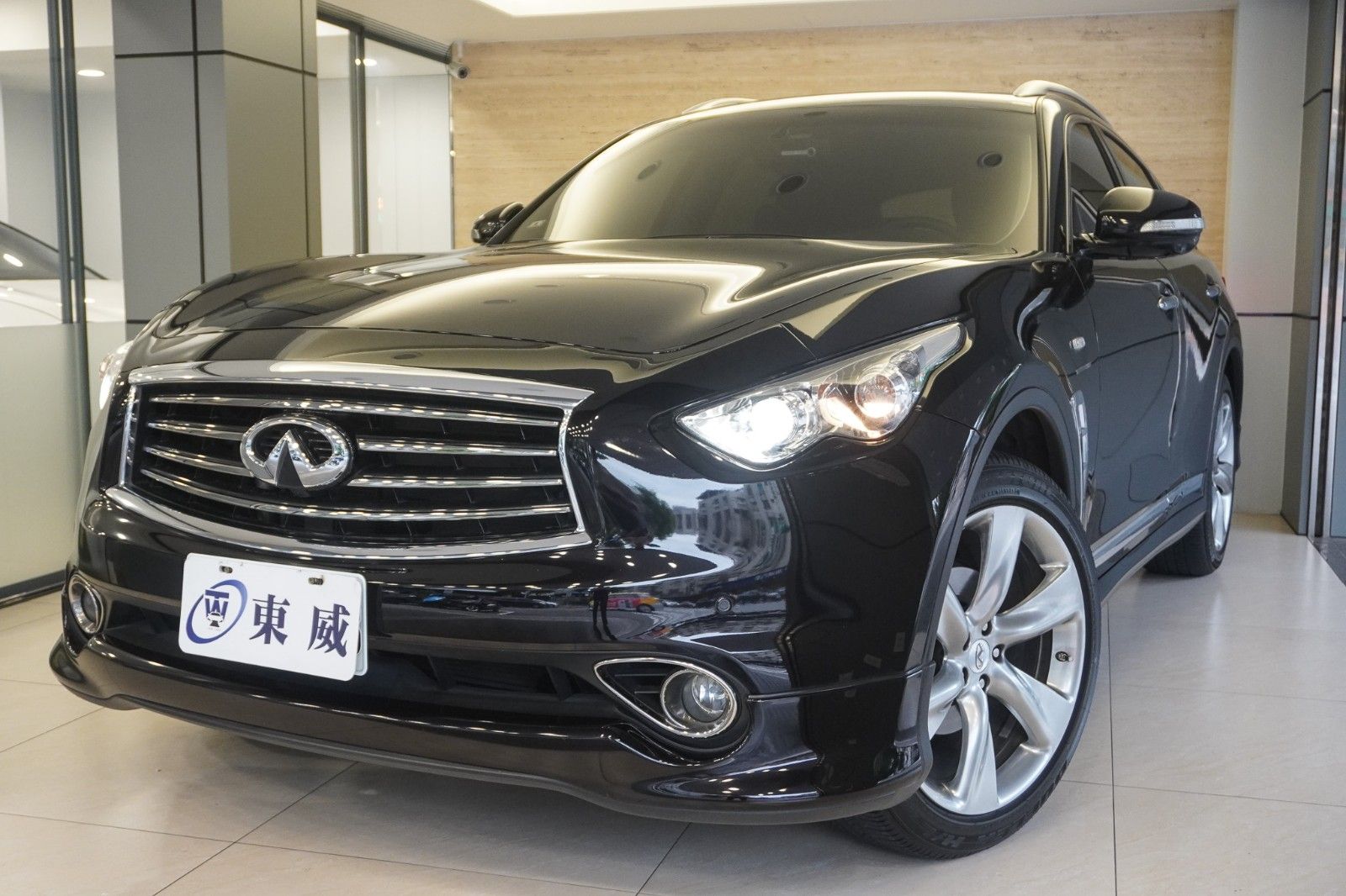 Infiniti FX37 2013年二手車 58.8萬 台北市-東威汽車 | 8891汽車