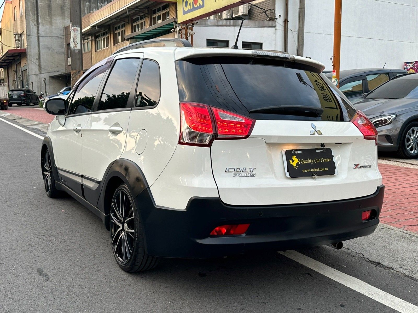 Mitsubishi Colt Plus