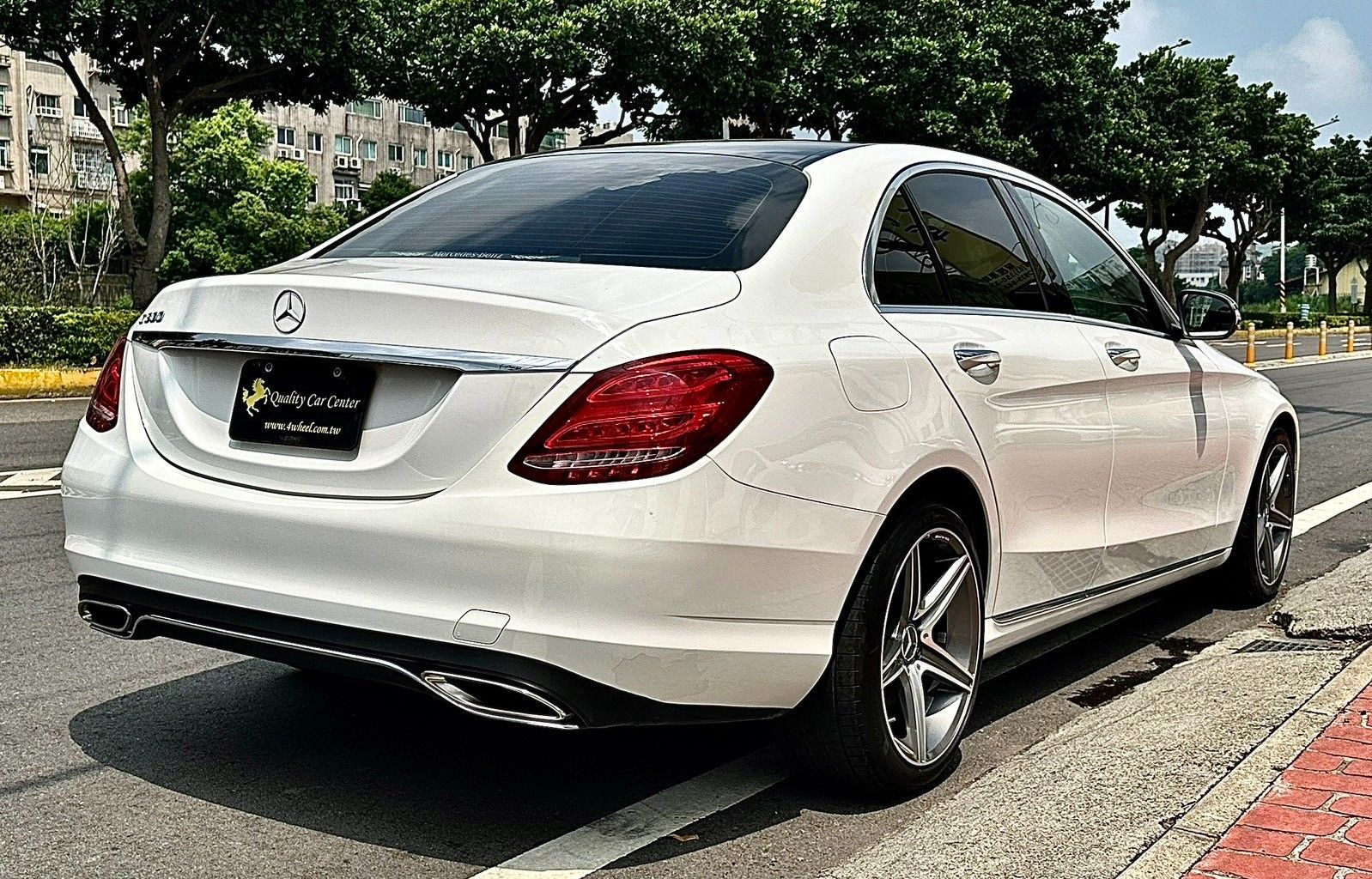 Mercedes-Benz C-Class Sedan C300