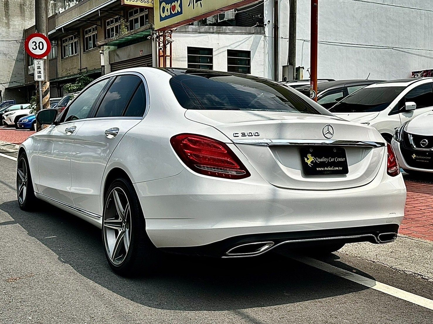 Mercedes-Benz C-Class Sedan C300