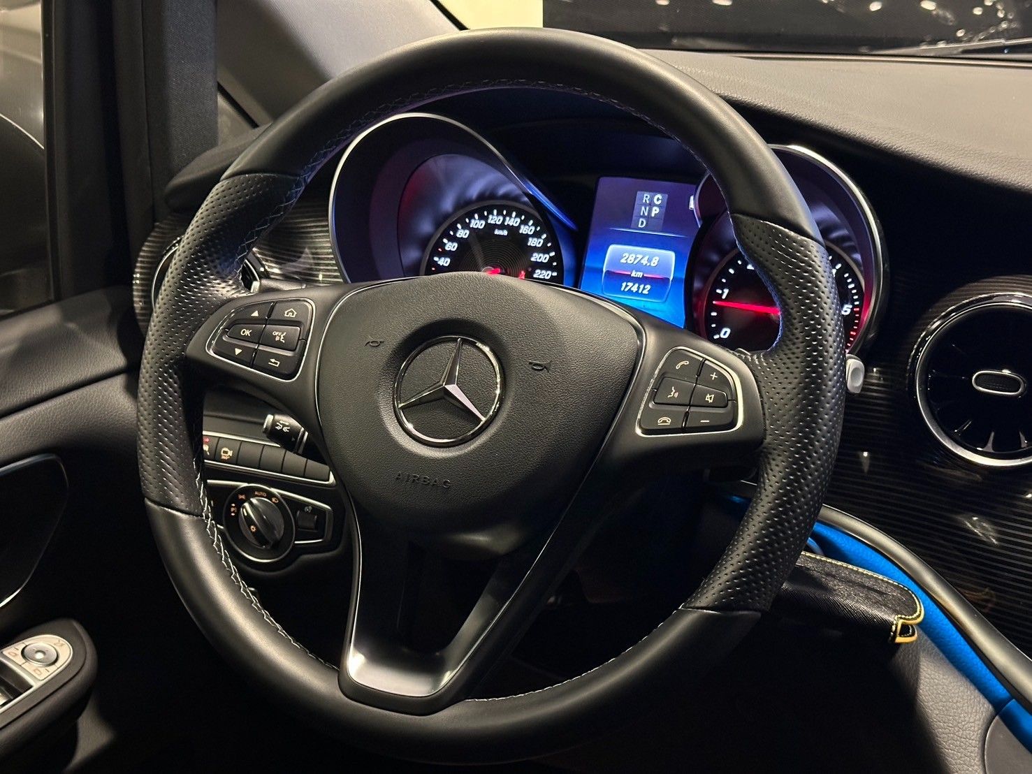 Mercedes-Benz V-Class V220d