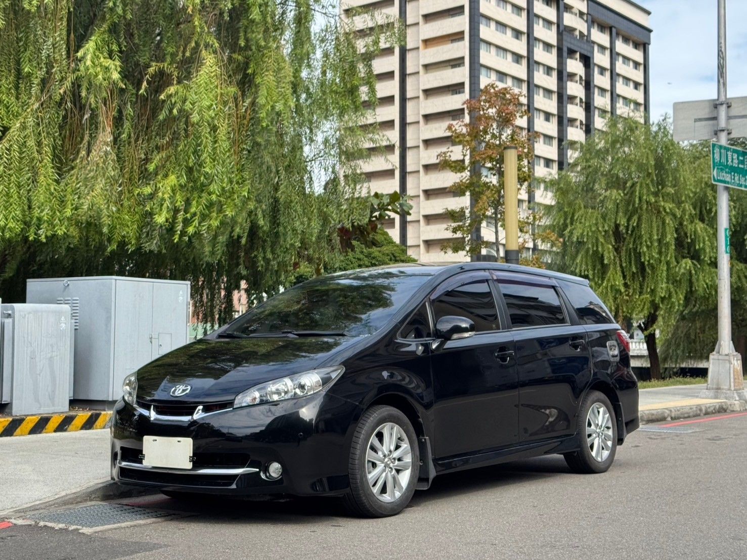 嚴選專區 - Toyota Wish 2011年二手車 26.8萬 台中市-戰杰車業 | 8891汽車