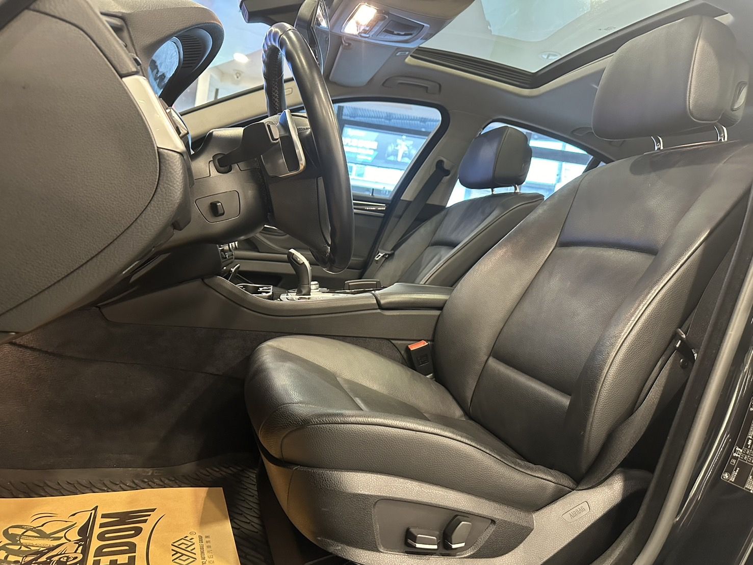 BMW 5-Series Sedan 520i