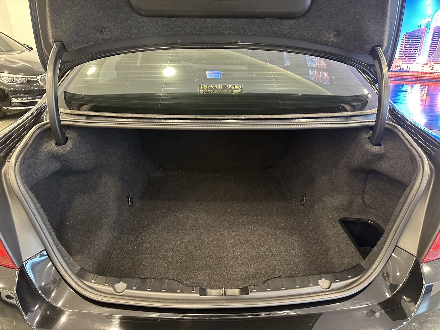 BMW 5-Series Sedan 520i