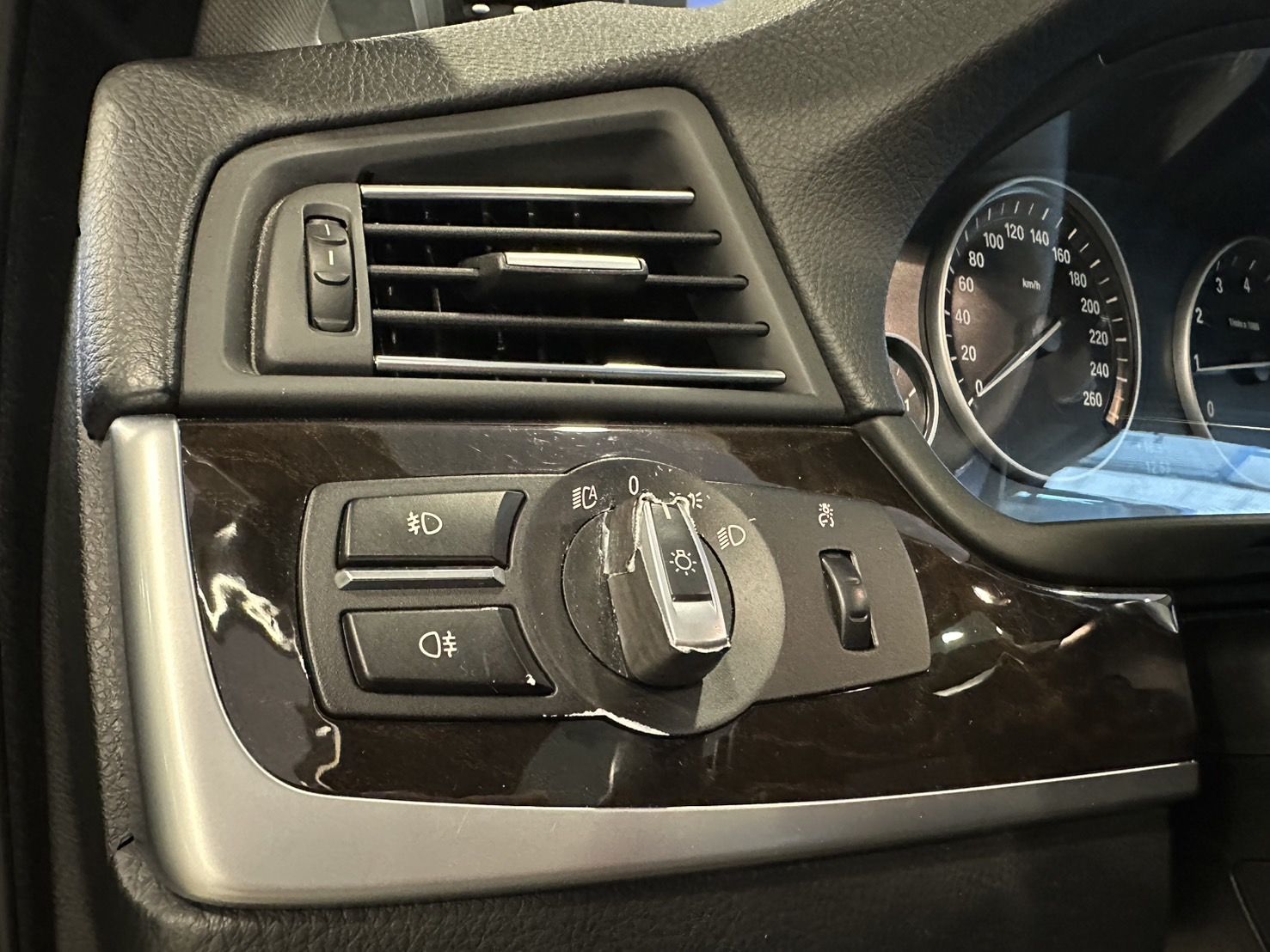 BMW 5-Series Sedan 520i