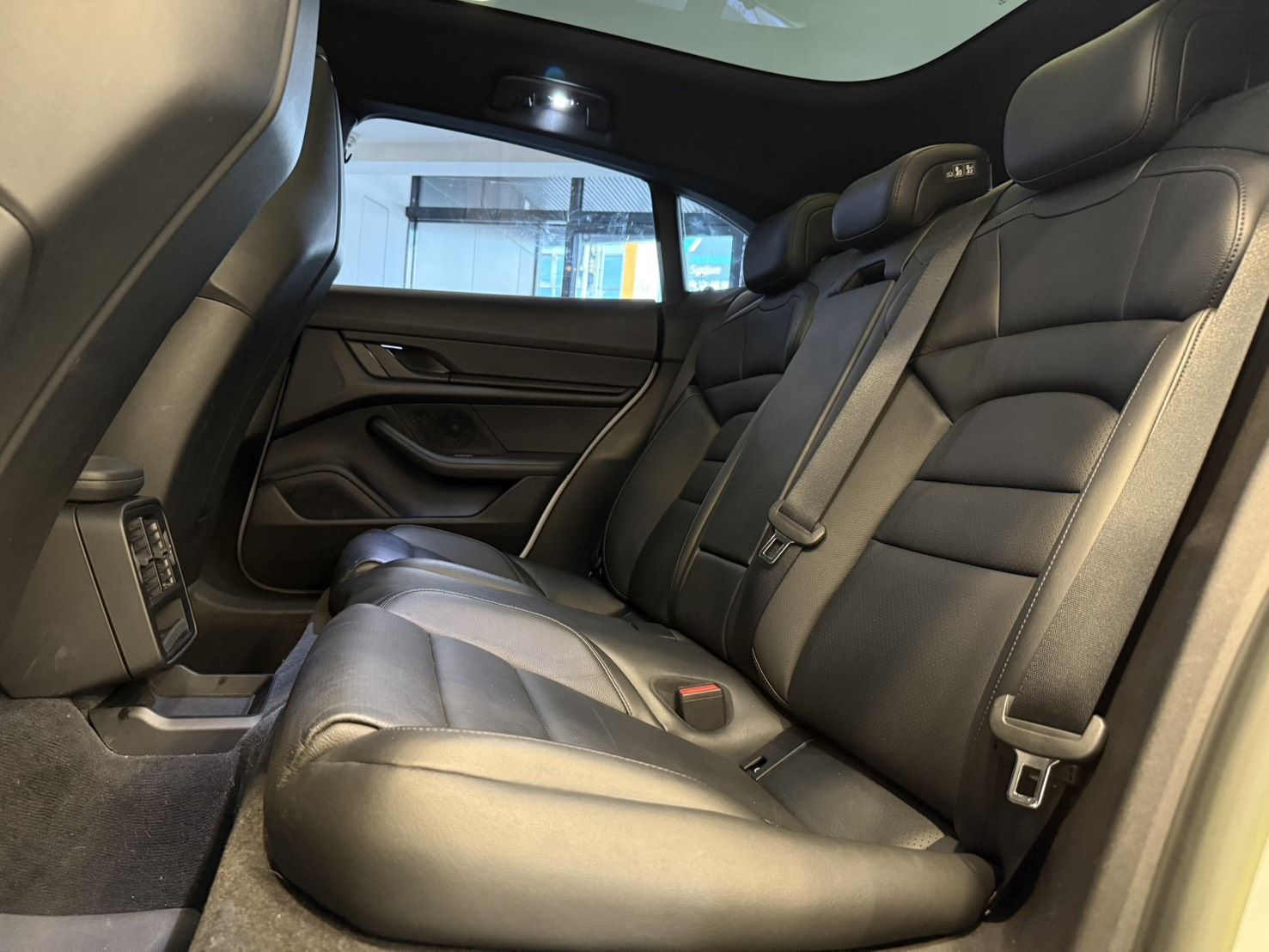 Porsche Taycan Cross Turismo