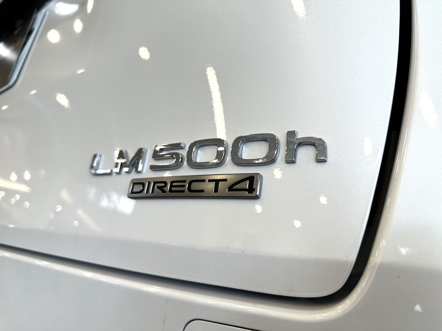 Lexus LM