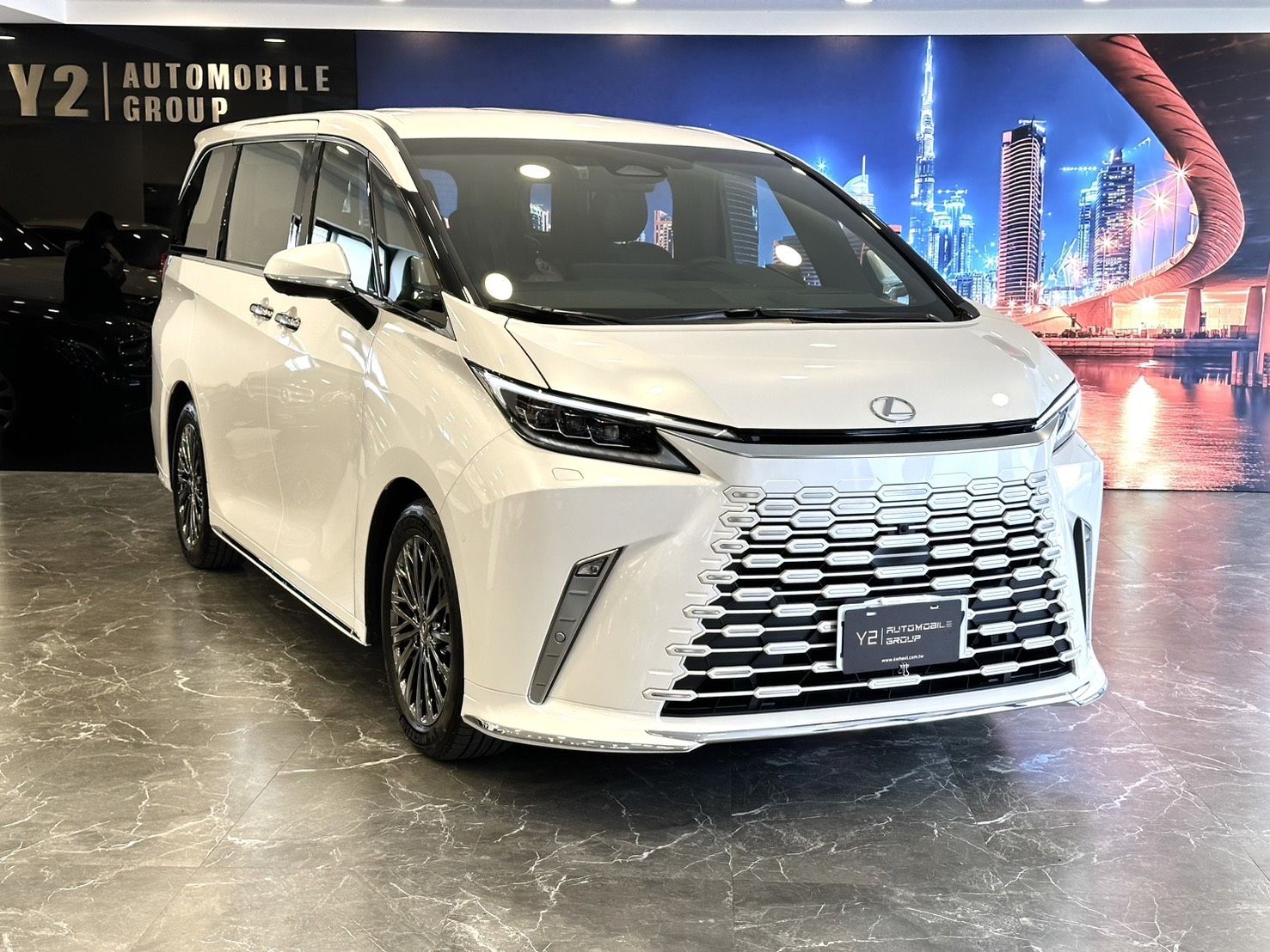 Lexus LM