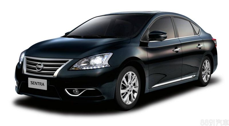 裕隆日產汽車搶先推出NISSAN SUPER SENTRA限時「榮耀預購禮遇」優惠活動,加贈價值新台幣2萬元的榮耀版大器外觀鍍鉻飾條套件。