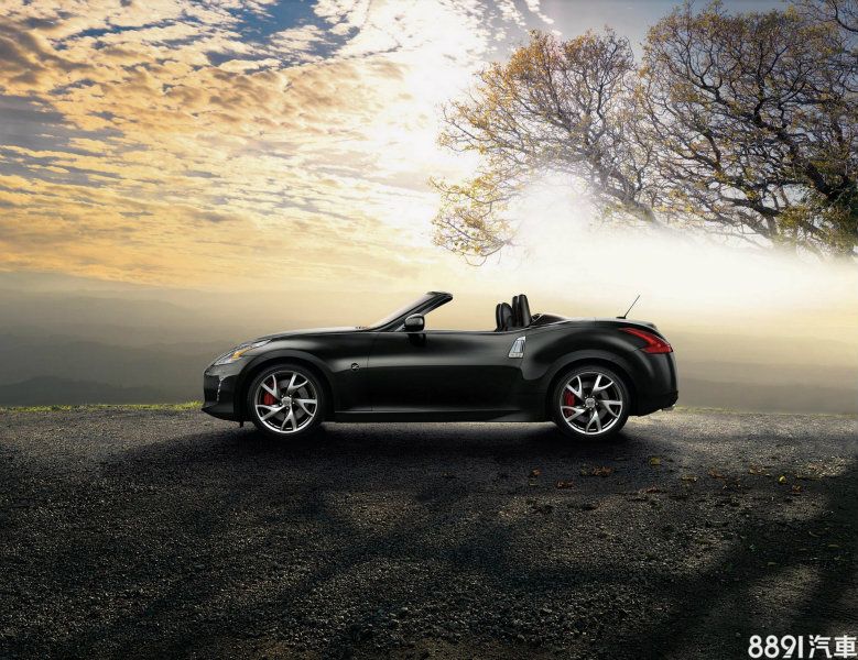 2014年式NISSAN 370Z車體輕量化,性能表現優越。  2014年式NISSAN 370Z車體輕量化,性能表現優越。