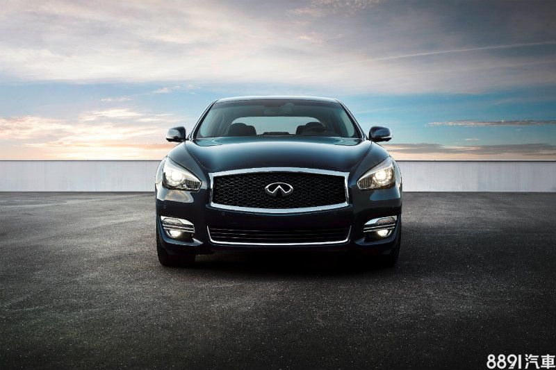 New INFINITI Q70以絕美外型、舒適內裝與主被動安全配備吸引廣大消費者注目 New INFINITI Q70以絕美外型、舒適內裝與主被動安全配備吸引廣大消費者注目